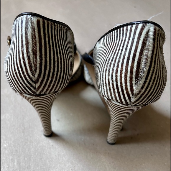 Banana Republic Zebra Stripe Heels - Picture 4 of 4